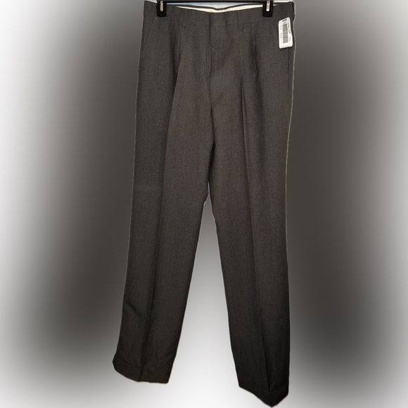 ⭐️NWT Men’s Slacks Brown Flexslax Pleated Front Belt Loops Pockets 36 x 32 - Picture 1 of 10